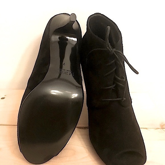 *SOLD* J. Crew Suede Peep Toe Ankle Booties Size: 7 - Picture 3 of 6